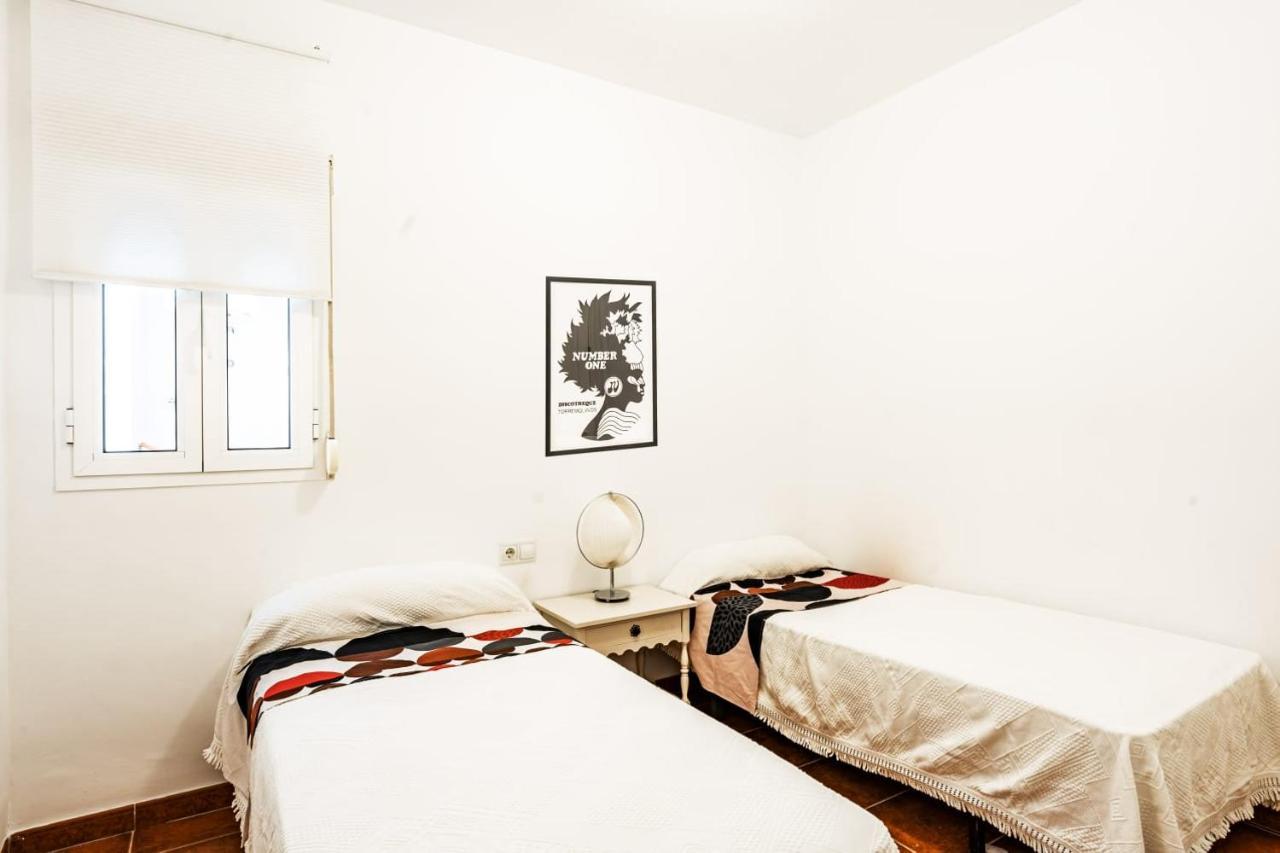 Apartamentos Torre Pimentel 토레몰리노스 외부 사진